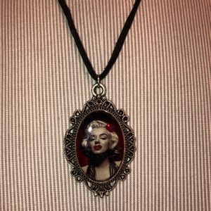 Marilyn Monroe Cameo Necklace